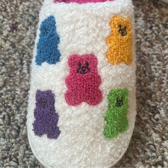 Colorful bear slippers - Picture 3 of 5